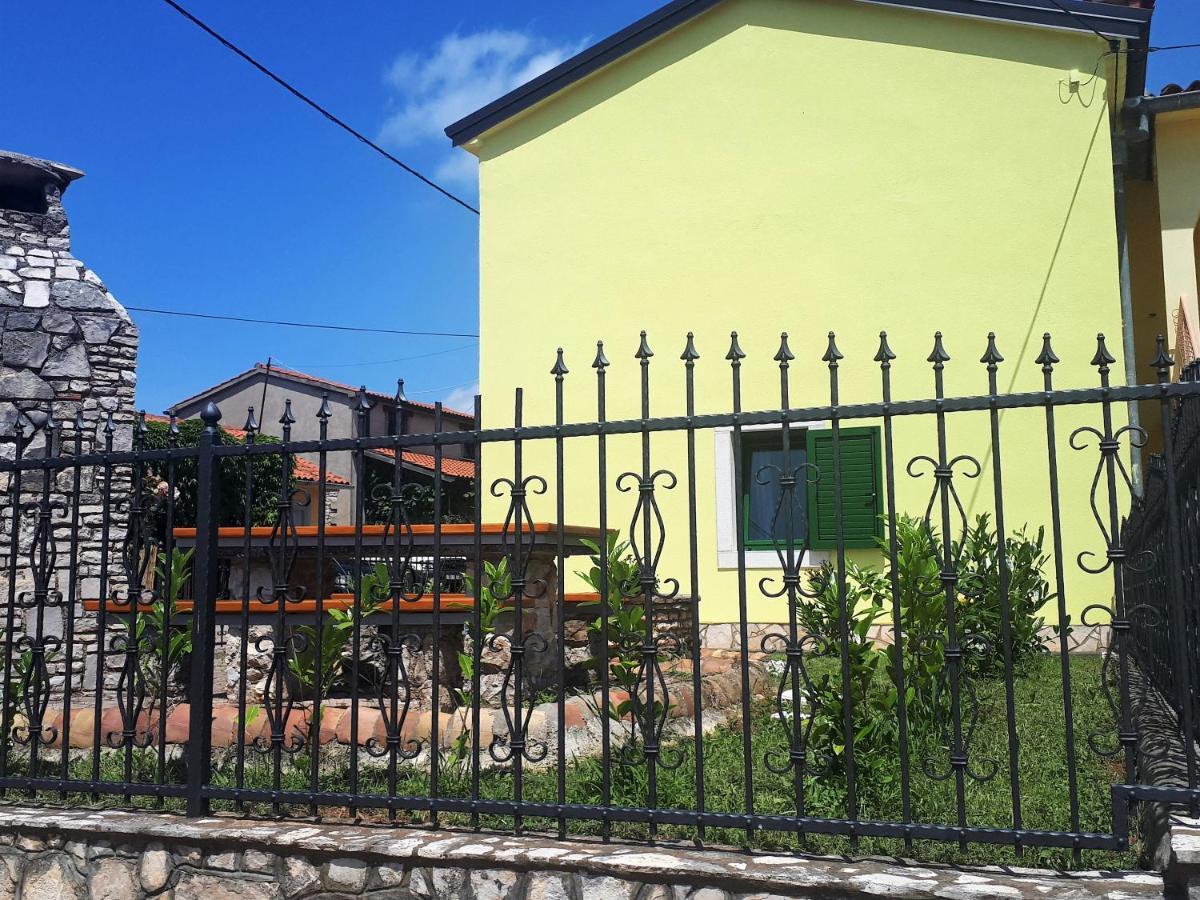 Apartment Terra Rossa Kaštelir Exterior foto